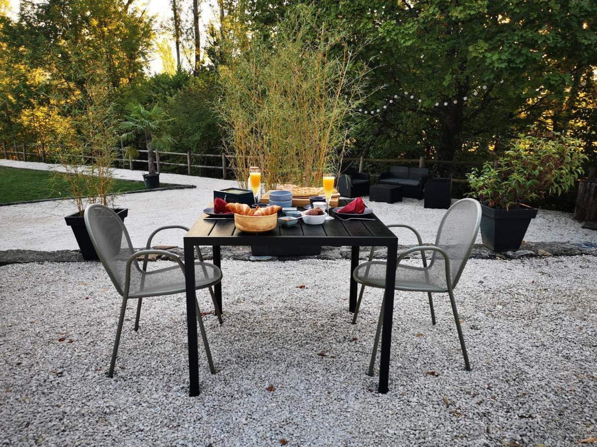 L'Etang De La Tourne Les Marches Exterior foto