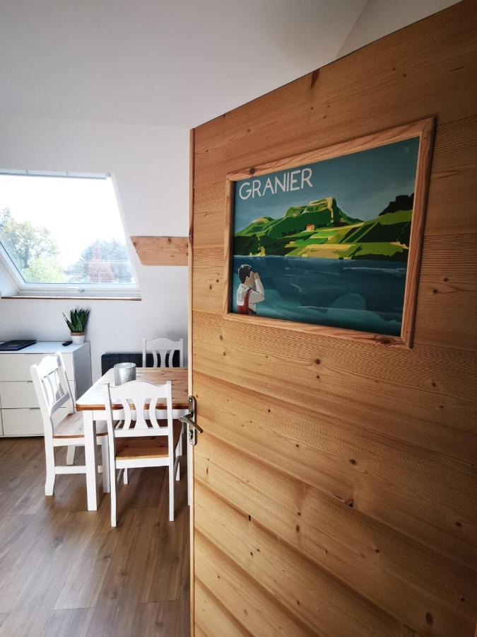 L'Etang De La Tourne Les Marches Exterior foto