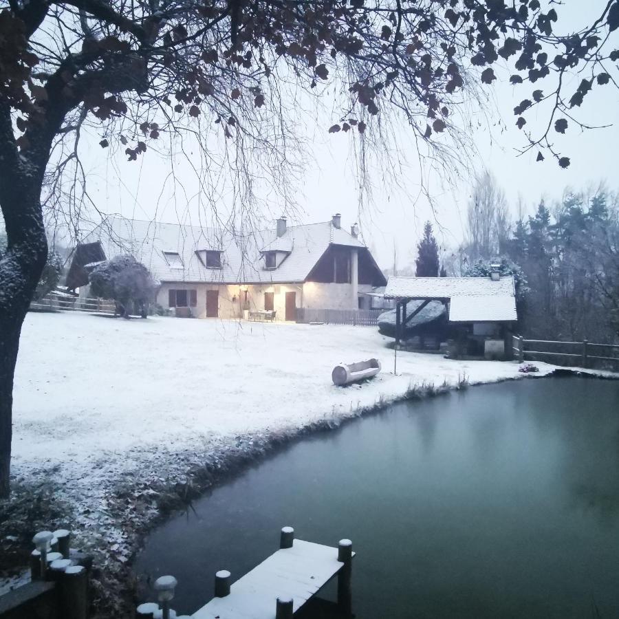 L'Etang De La Tourne Les Marches Exterior foto